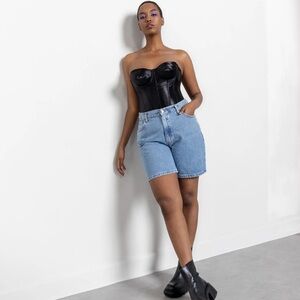 Vintage Levi’s Classic 550 Denim Shorts Size 12